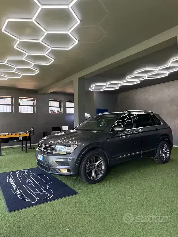 Usata VW Tiguan 150 CV (110 kW) 2019 Grigio SUV