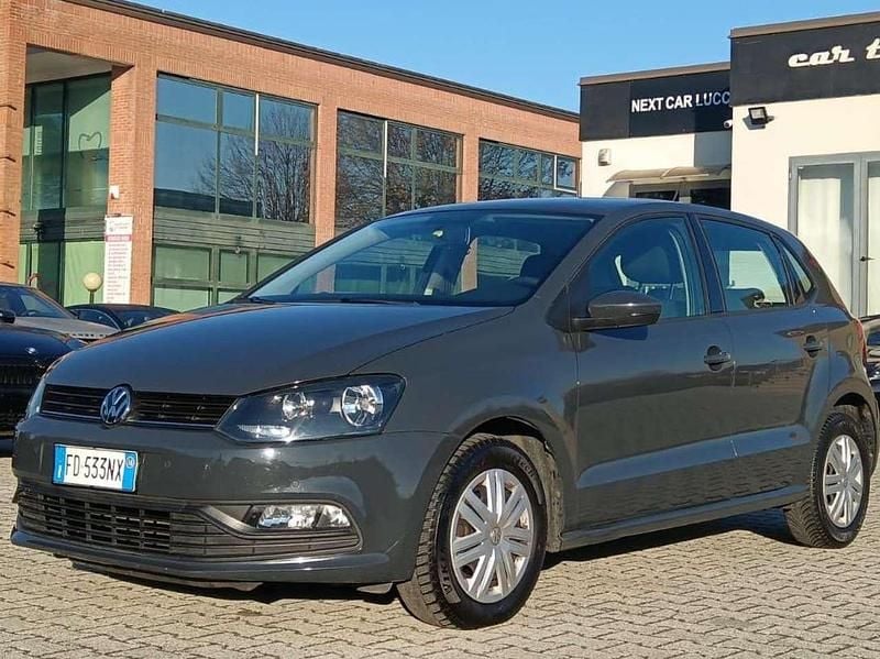 Grigio Usata 2016 VW Polo Tre volumi | 9500 € (Buon prezzo) - Immagine 1/4