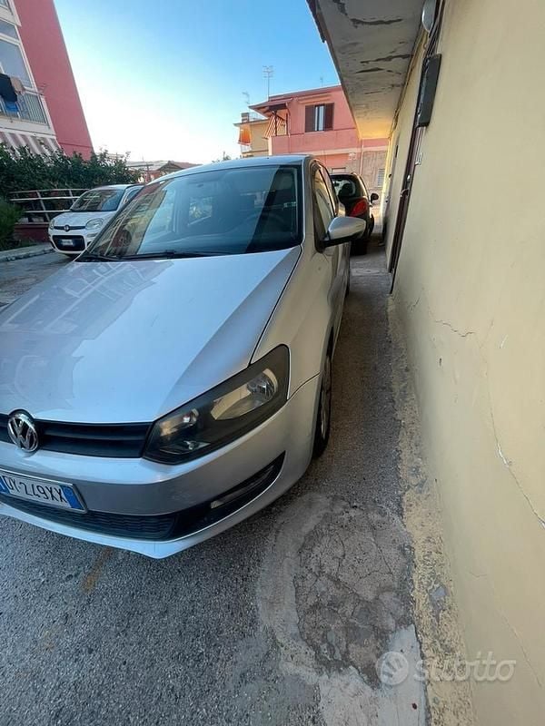 Usata VW Polo 60 CV (44 kW) 2010 Grigio Utilitaria