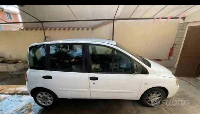Usata Fiat Multipla 116 CV (85 kW) 2008 Bianco Monovolume