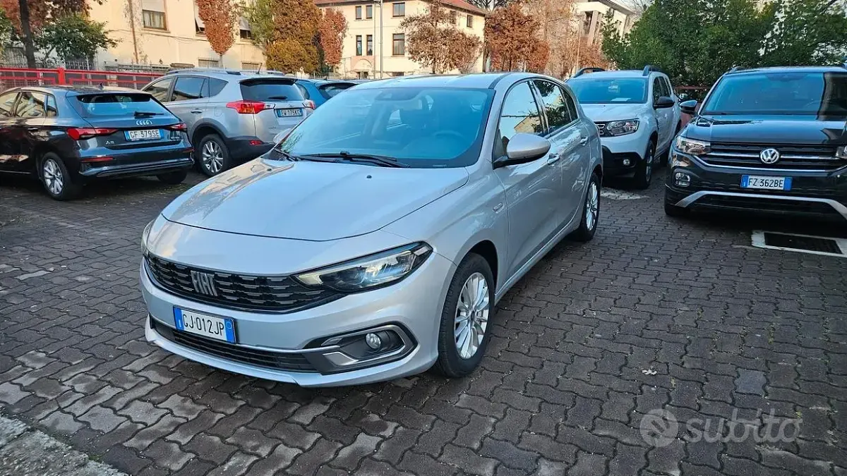 Usata Fiat Tipo Business 95 CV (69 kW) 2022 Argento Berlina