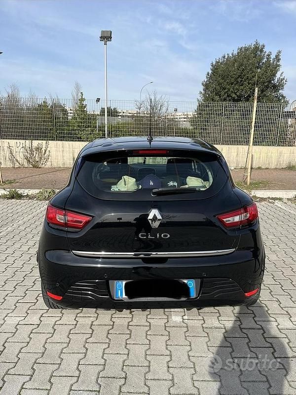 Usata Renault Clio IV Zen 90 CV (66 kW) 2017 Nero Berlina
