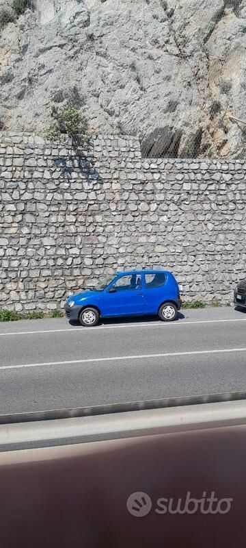 Blu Usata 2004 Fiat Seicento Due volumi | 1990 € - Immagine 1/4