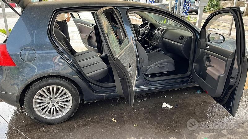 Usata VW Golf VI 2008 Blu Utilitaria