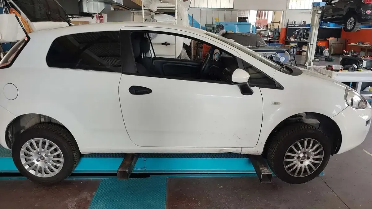 Usata Fiat Grande Punto 75 CV (55 kW) 2010 Utilitaria