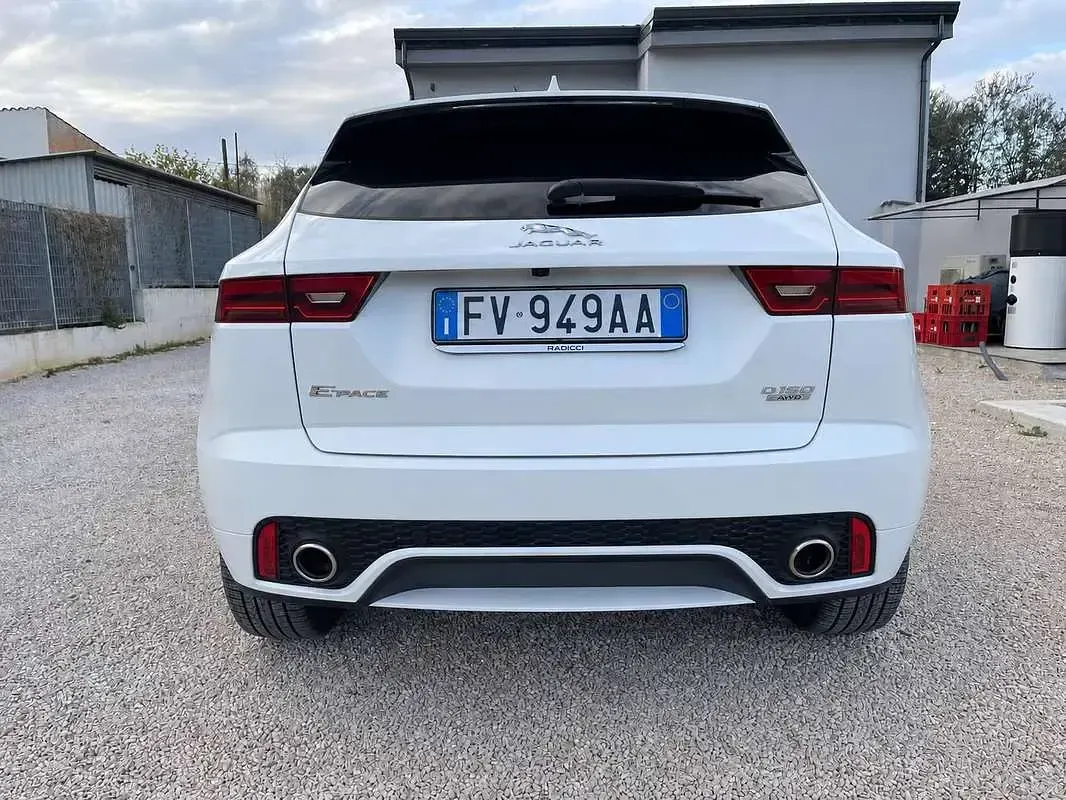 Usata Jaguar E-Pace R-Dynamic 150 CV (110 kW) 2019 Bianco SUV