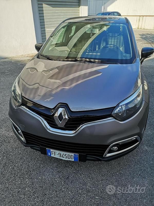 Usata Renault Captur 90 CV (66 kW) 2015 Grigio SUV