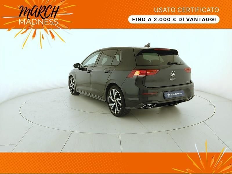 Usata VW Golf VIII R-line 131 CV (96 kW) 2024 Grenadill black metallizzato Berlina