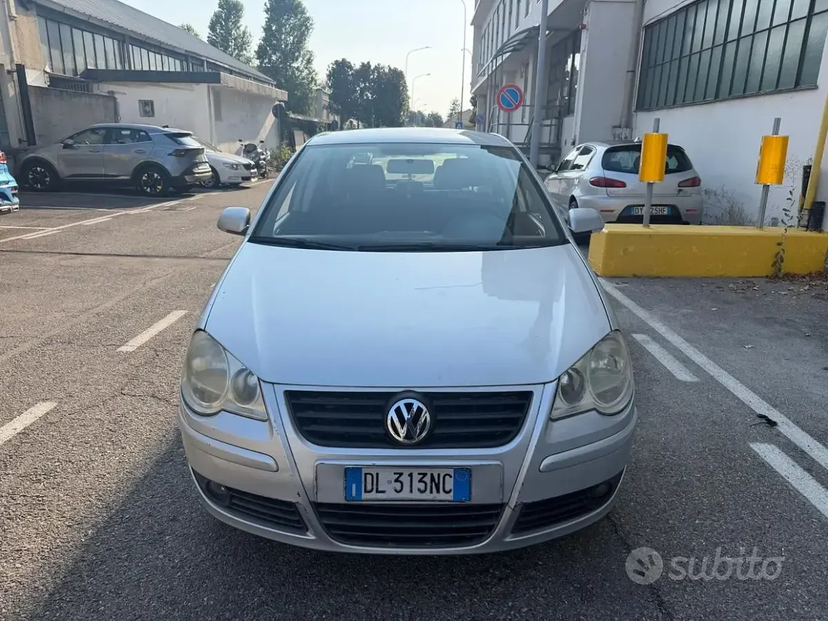 Usata VW Polo Comfortline 80 CV (58 kW) 2007 Grigio Utilitaria