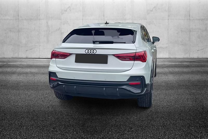 Usata Audi Q3 S-Line 150 CV (110 kW) 2023 Argento metallizzato SUV