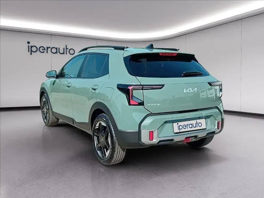 Usata Kia Stonic Style 116 CV (85 kW) 2025 Verde SUV