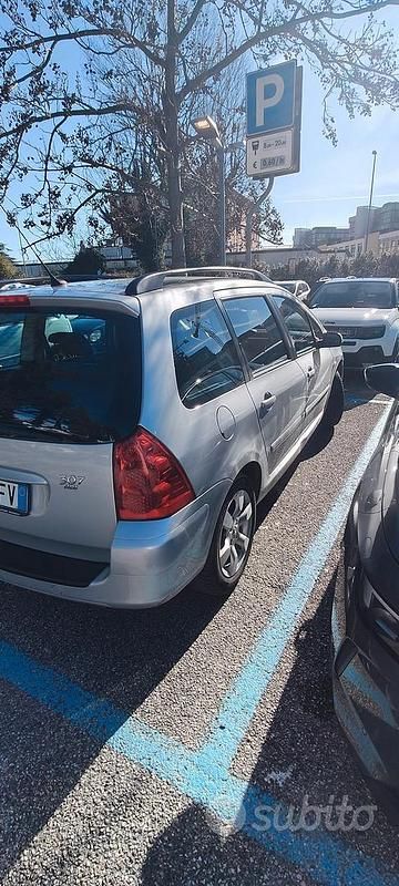 Usata Peugeot 307 90 CV (66 kW) 2007 Argento Station wagon