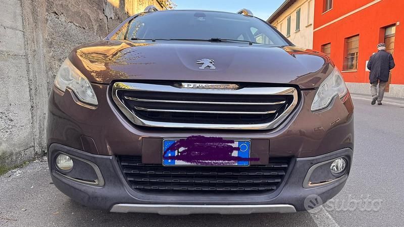 Usata Peugeot 2008 S 100 CV (73 kW) 2015 Marrone SUV