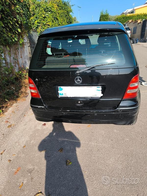 Nero Usata 2005 Mercedes A170 Tre volumi | 900 € (Super prezzo) - Immagine 1/4