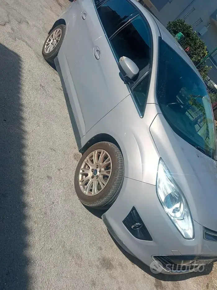 Usata Ford C-MAX 105 CV (77 kW) 2012 Grigio Monovolume