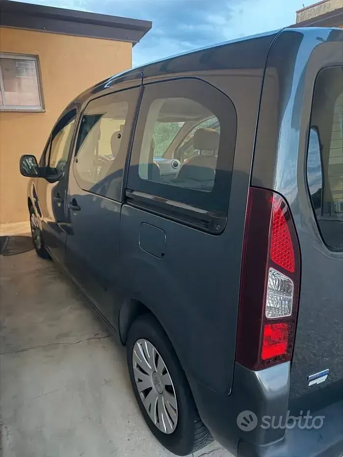 Usata Citroën Berlingo 110 CV (80 kW) 2015 Grigio Monovolume
