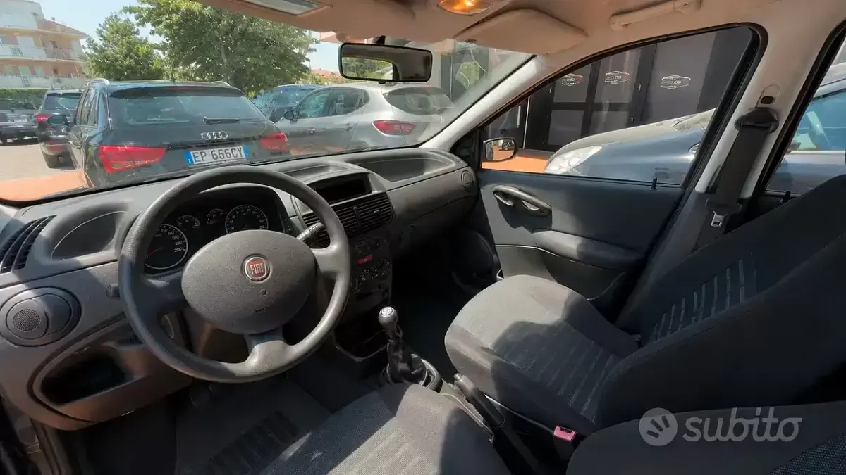 Usata Fiat Punto Active 60 CV (44 kW) 2009 Nero Utilitaria
