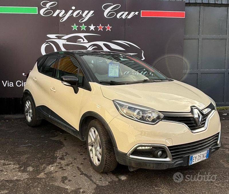 Usata Renault Captur 120 CV (88 kW) 2016 Beige SUV