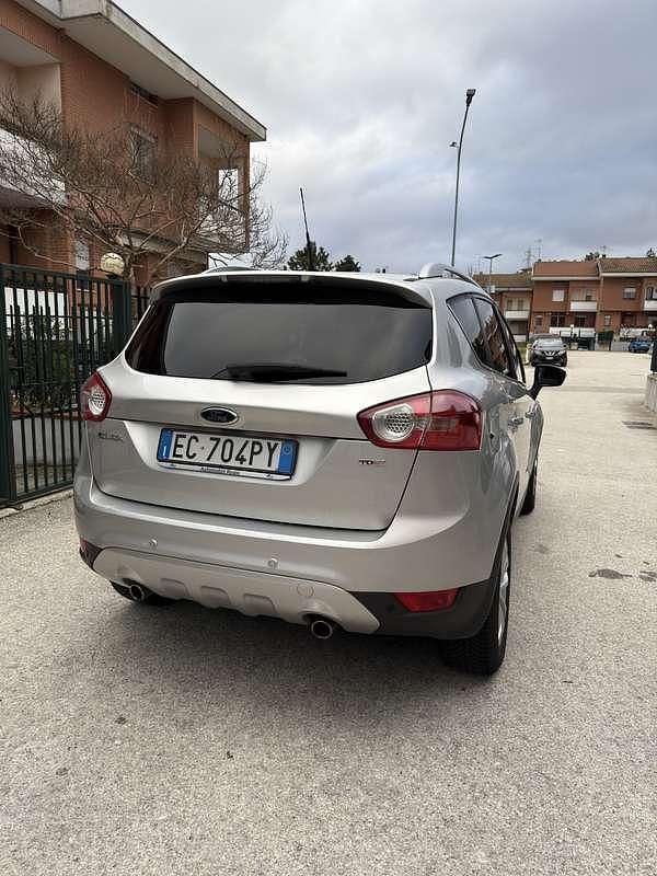 Usata Ford Kuga Titanium 136 CV (100 kW) 2010 Argento SUV
