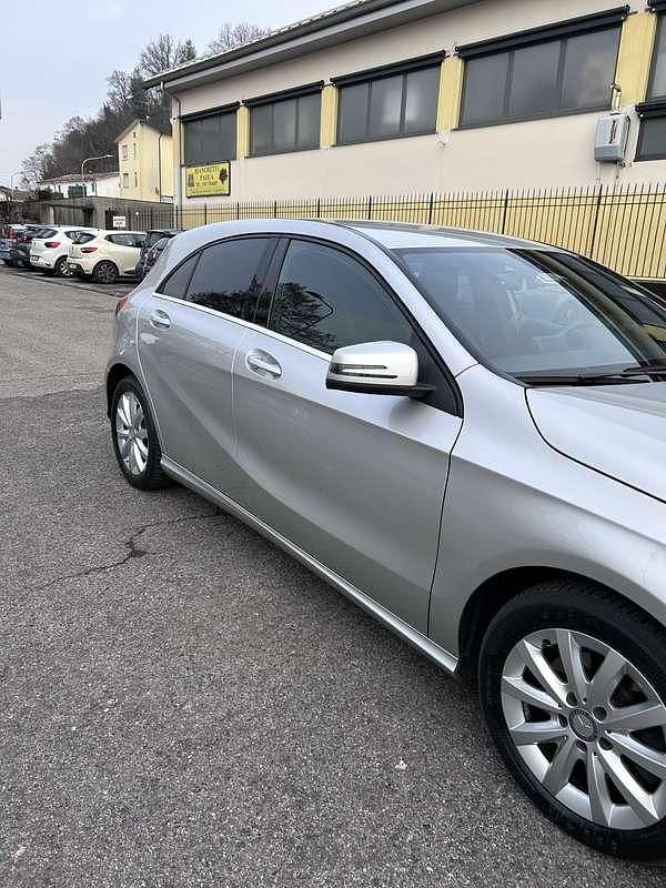 Usata Mercedes 180 122 CV (89 kW) 2012 Berlina