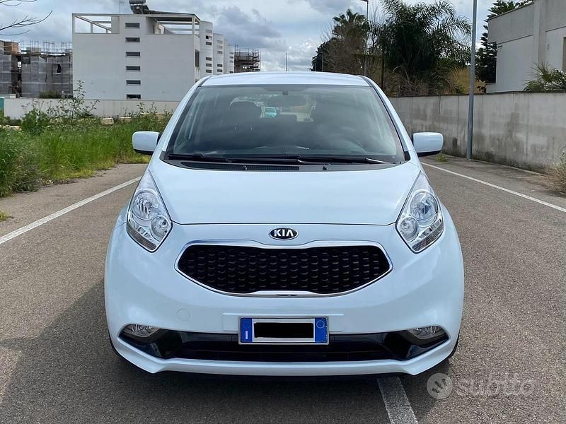 Usata Kia Venga Active 90 CV (66 kW) 2019 Bianco Utilitaria