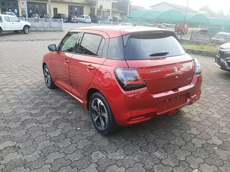 Nuova Suzuki Swift 83 CV (61 kW) 2026 Rosso Utilitaria
