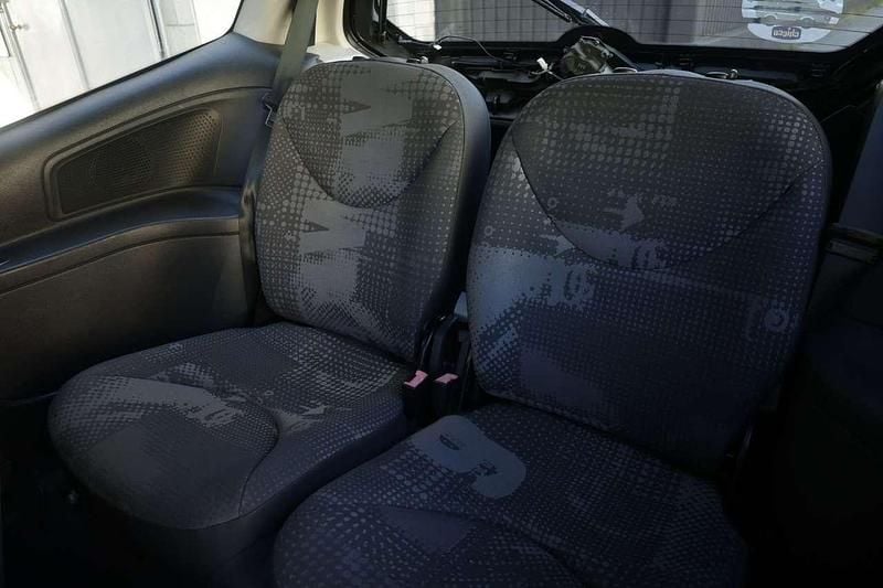 Usata Citroën C2 Exclusive 60 CV (44 kW) 2005 Nero Utilitaria