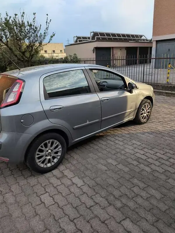 Usata Fiat Grande Punto S 69 CV (50 kW) 2011 Utilitaria