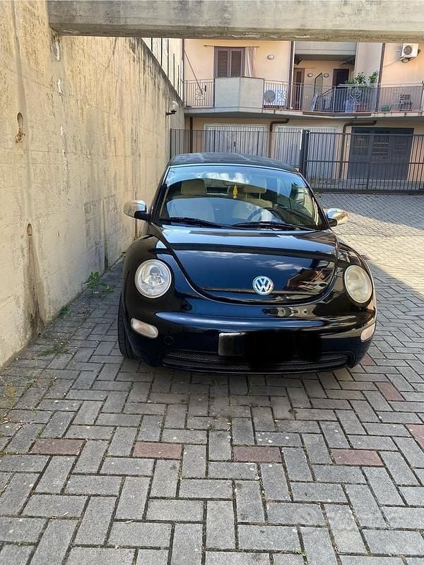 Usata VW New Beetle 2005 Nero Utilitaria
