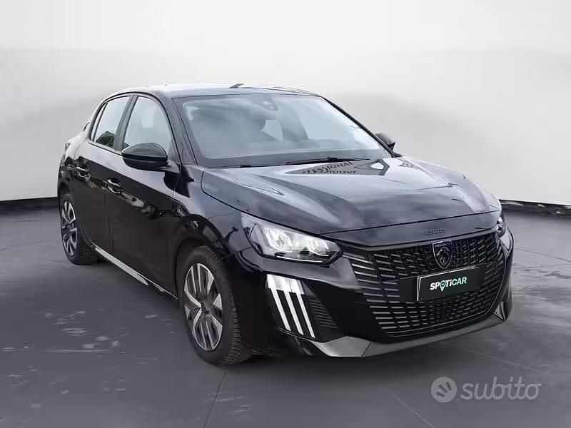 Usata Peugeot 208 Active 75 CV (55 kW) 2024 Nero Utilitaria