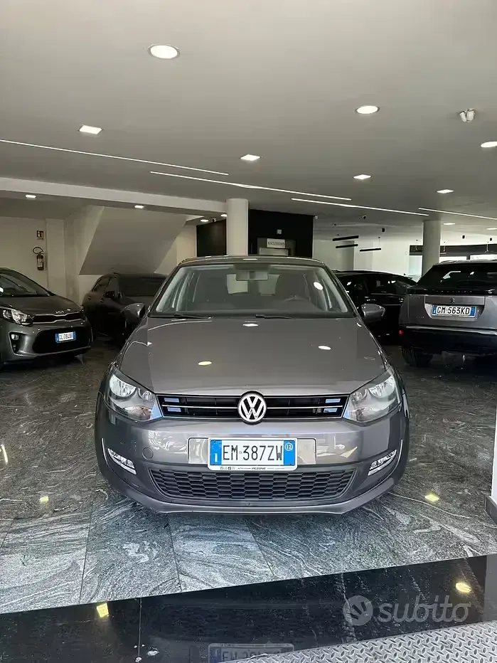 Usata VW Polo Comfortline 75 CV (55 kW) 2012 Grigio Utilitaria