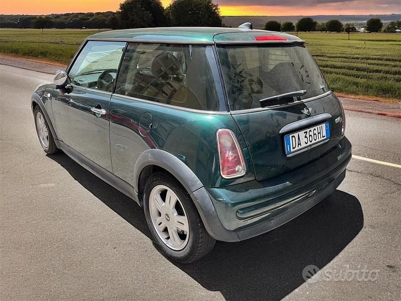 Begagnad Mini One D 88 HK (64 kW) 2006 Grön Halvkombi