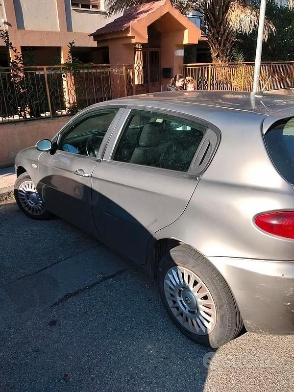 Usata Alfa Romeo 147 2007 Grigio Utilitaria