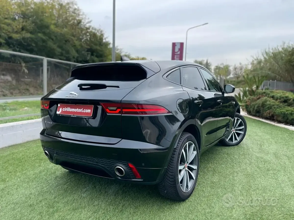 Usata Jaguar E-Pace R-Dynamic 180 CV (132 kW) 2021 Nero SUV
