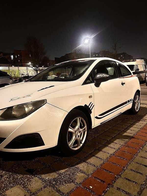 Usata Seat Ibiza SC 105 CV (77 kW) 2009 Utilitaria
