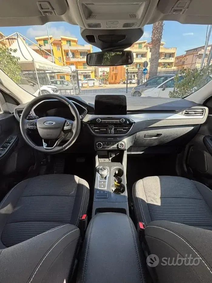 Usata Ford Kuga Titanium 120 CV (88 kW) 2021 Nero SUV