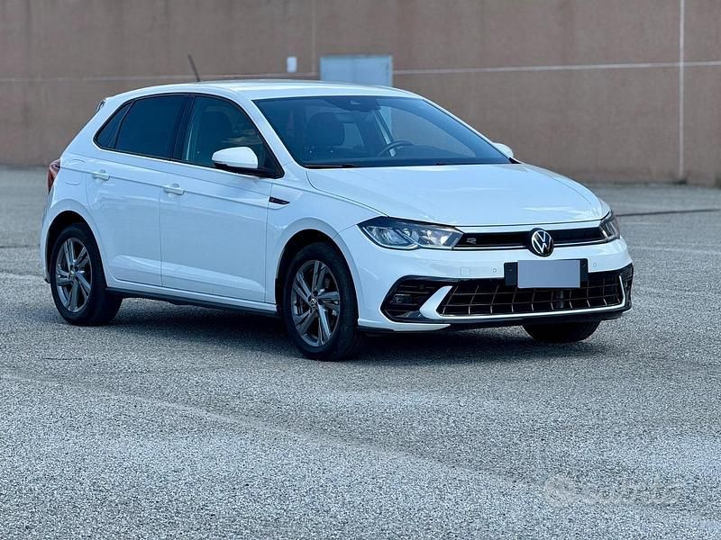 Usata VW Polo R-line 95 CV (69 kW) 2022 Bianco Utilitaria