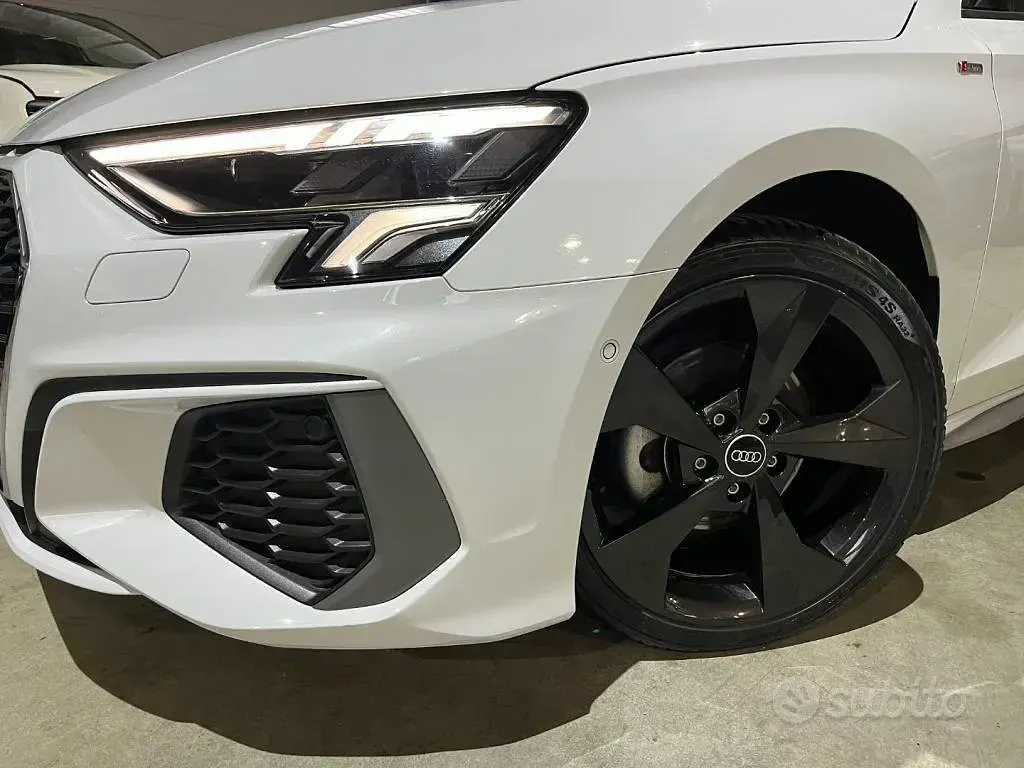Usata Audi A3 S-Line 150 CV (110 kW) 2024 Bianco Berlina