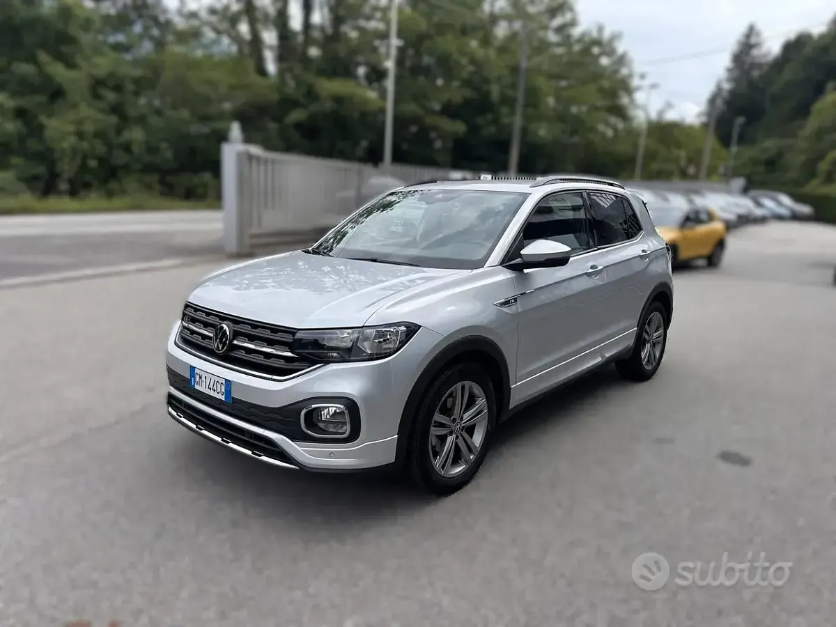 Usata VW T-Cross R-line 110 CV (80 kW) 2022 Grigio SUV