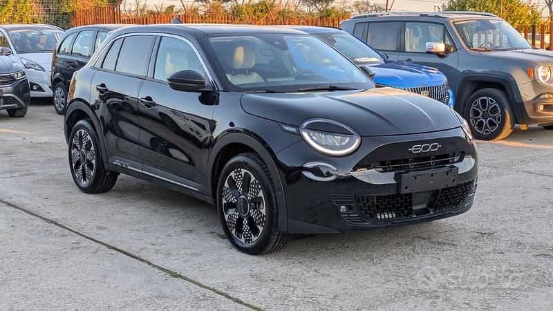Usata Fiat 600 La Prima 101 CV (74 kW) 2024 Nero Berlina