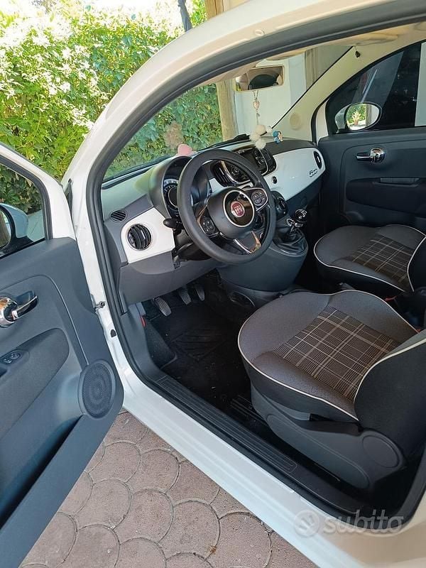 Usata Fiat 500 Lounge 69 CV (50 kW) 2016 Bianco Utilitaria