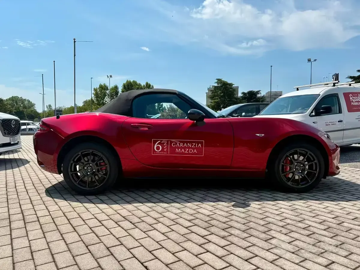 Nuova Mazda MX5 Homura-Line 132 CV (97 kW) 2026 Rosso Cabrio