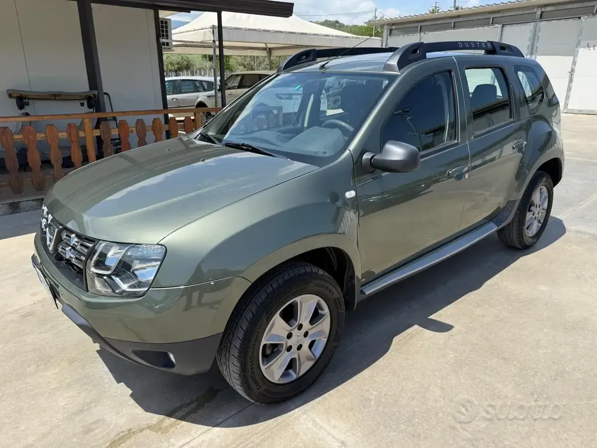 Usata Dacia Duster Lauréate 110 CV (80 kW) 2014 Verde SUV