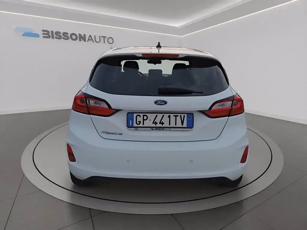 Usata Ford Fiesta Titanium 75 CV (55 kW) 2023 Bianco Utilitaria