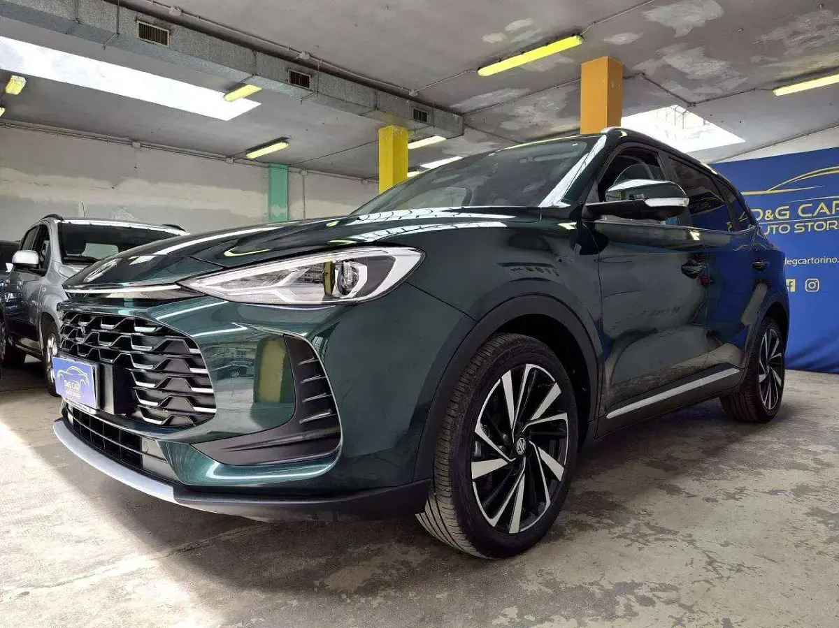 Usata MG ZS Luxury 197 CV (144 kW) 2025 British green SUV