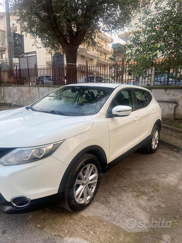 Usata Nissan Qashqai 110 CV (80 kW) 2015 Bianco SUV