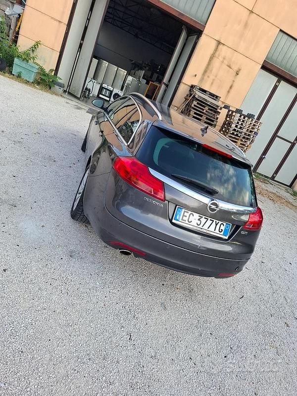 Occasion Opel Insignia 160 ch (117 kW) 2011 Gris Break