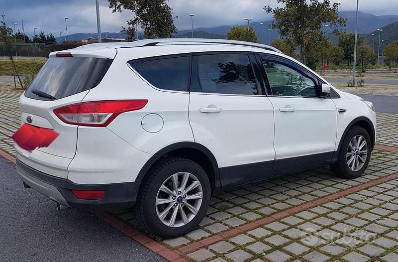 Usata Ford Kuga Titanium 150 CV (110 kW) 2016 Bianco SUV