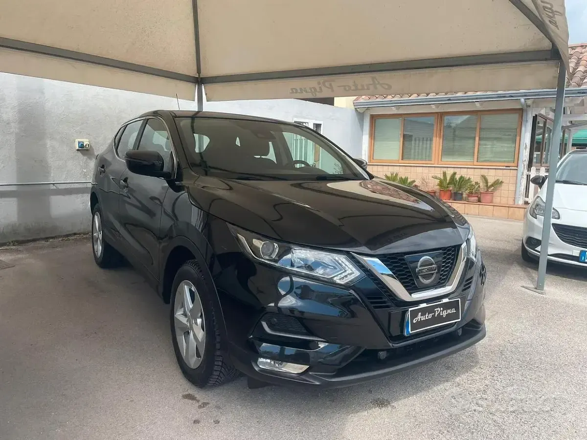 Usata Nissan Qashqai Acenta 131 CV (96 kW) 2019 Nero SUV