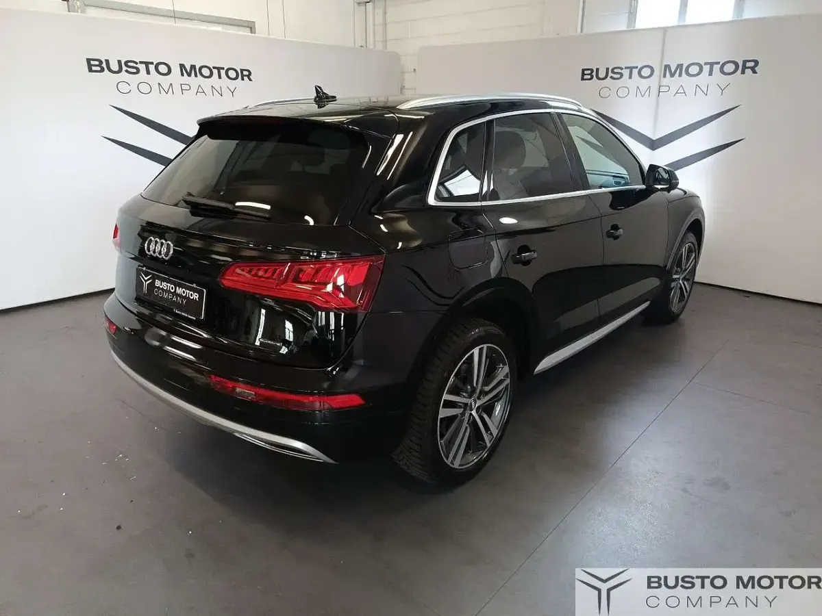 Usata Audi Q5 Business 204 CV (150 kW) 2020 Nero SUV